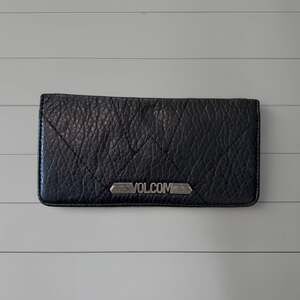 Volcom Black Pebble Leather Long Slim Wallet with Metal Logo